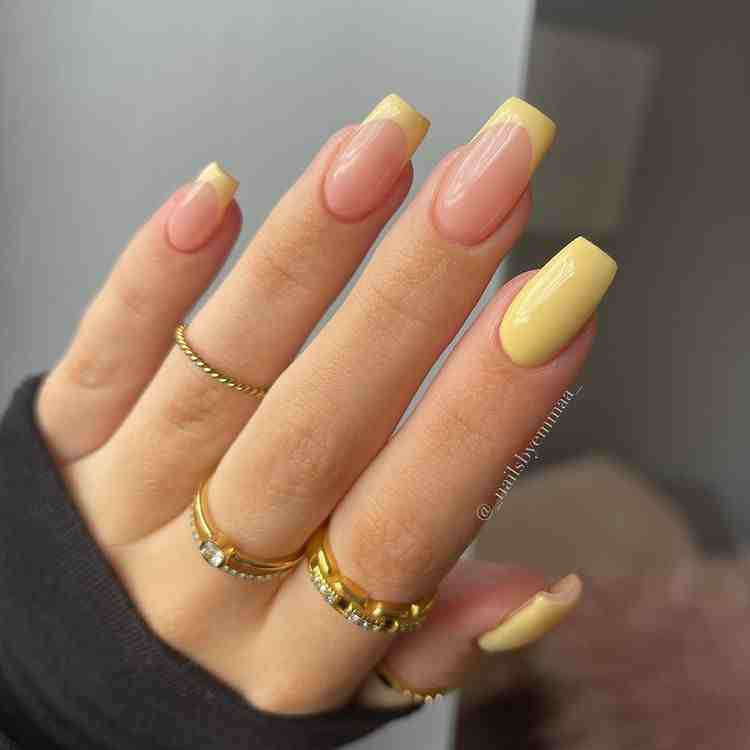 40+ Yellow Nails Design With Flower | Best Summer Nails Ideas